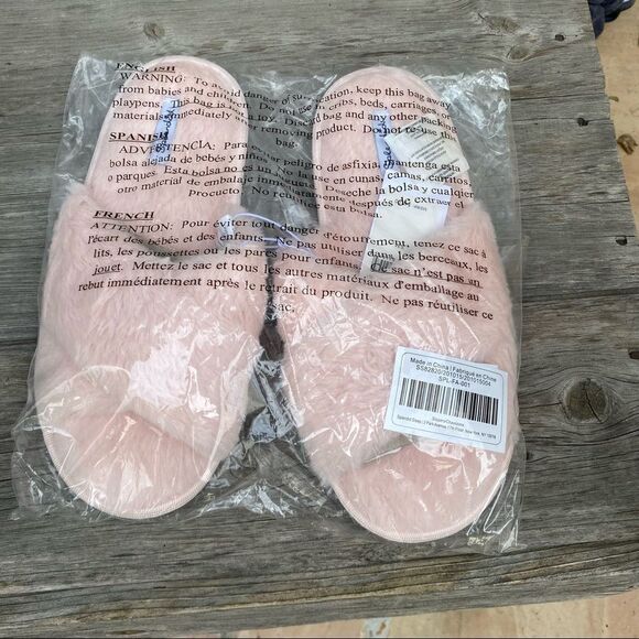 Splendid Cross Slide Slippers size small/ medium NWT - Picture 8 of 9